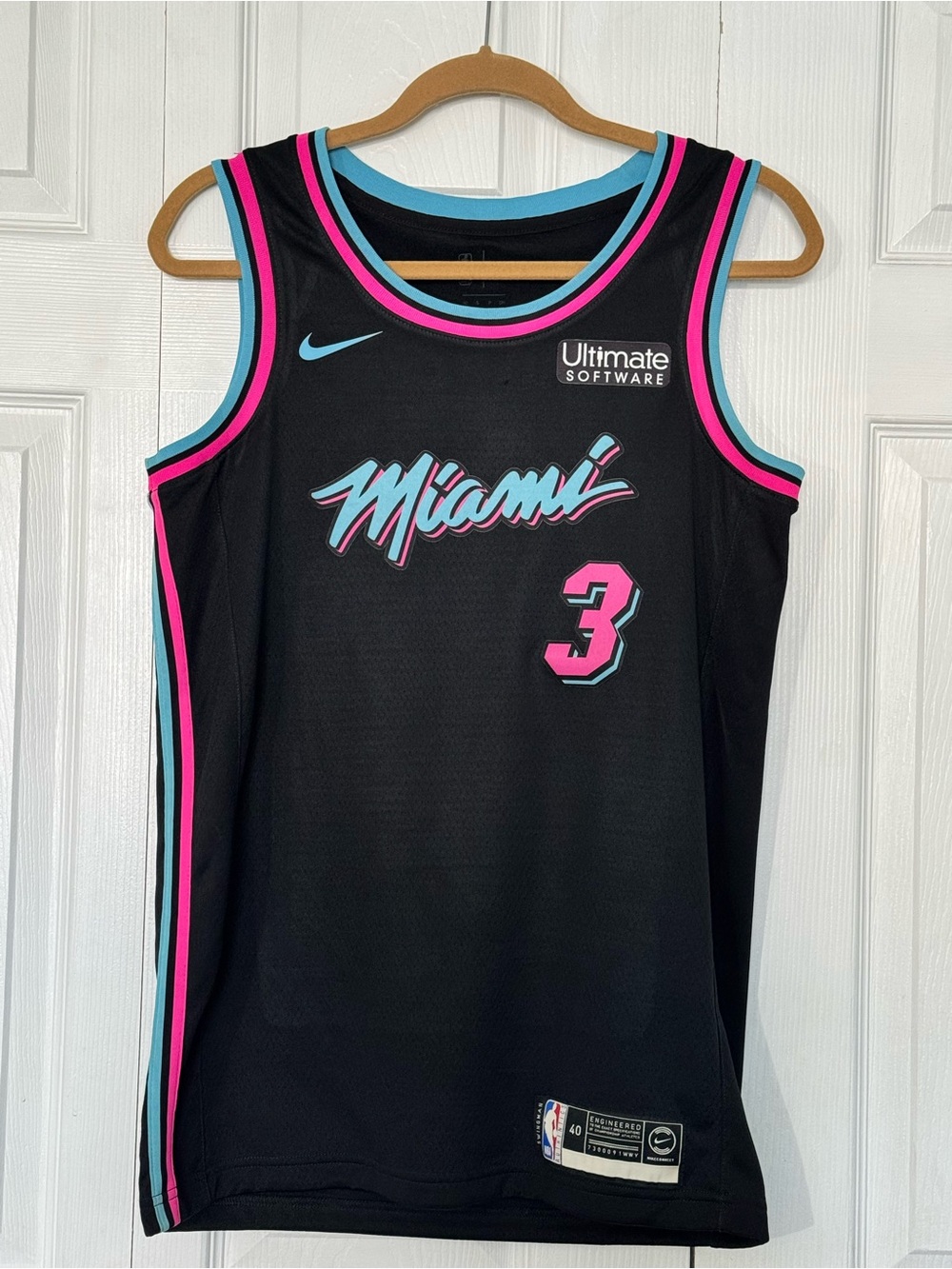 Nike Miami Heat Dwyane Wade #3 ViceWave City Edition Jersey Size Small
